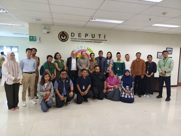 Audiensi & foto bersama pemangku kepentingan